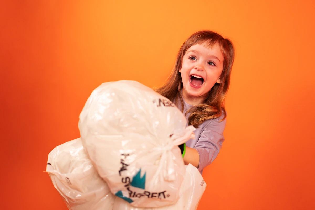 Litet barn på Skräpplockardagarna