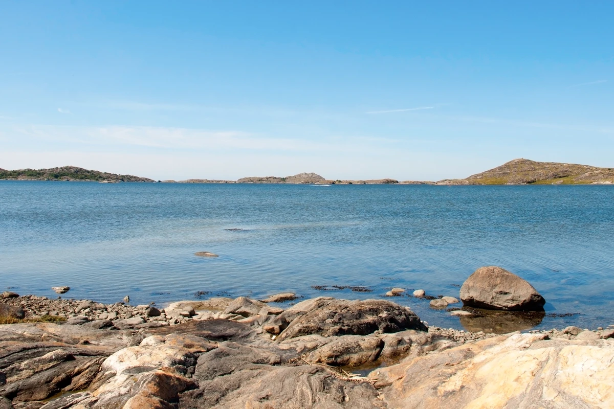 Havet och klippor