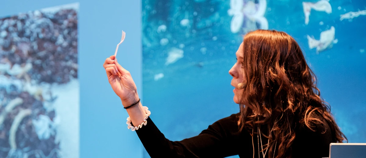 Jenny Oltner, projektledare på Naturvårdsverket, berättar om åtgärder för minskad nedskräpning på Håll Sverige Rent-konferensen 2018.