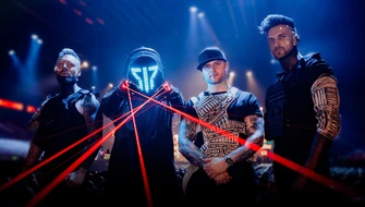 Smach hela sverige plockar skräp