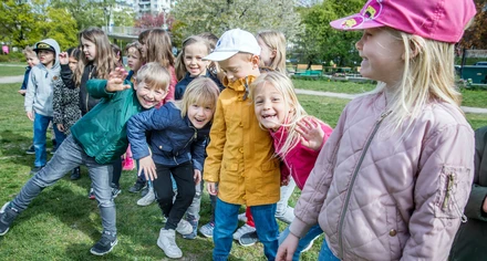 Barn i Skräpplockardagarna. Foto: Anna Simonsson